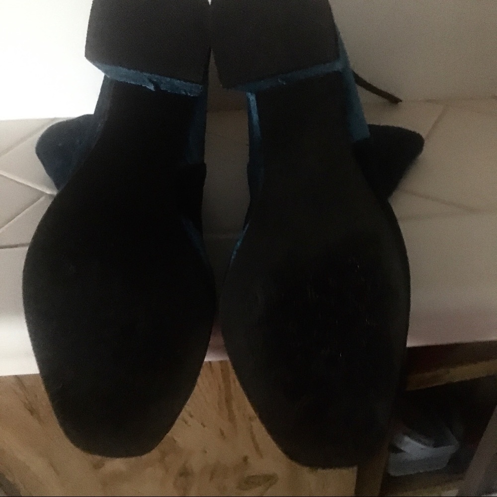 NWOT Naughty Monkey Embossed Booties  8.5 - Picture 4 of 4